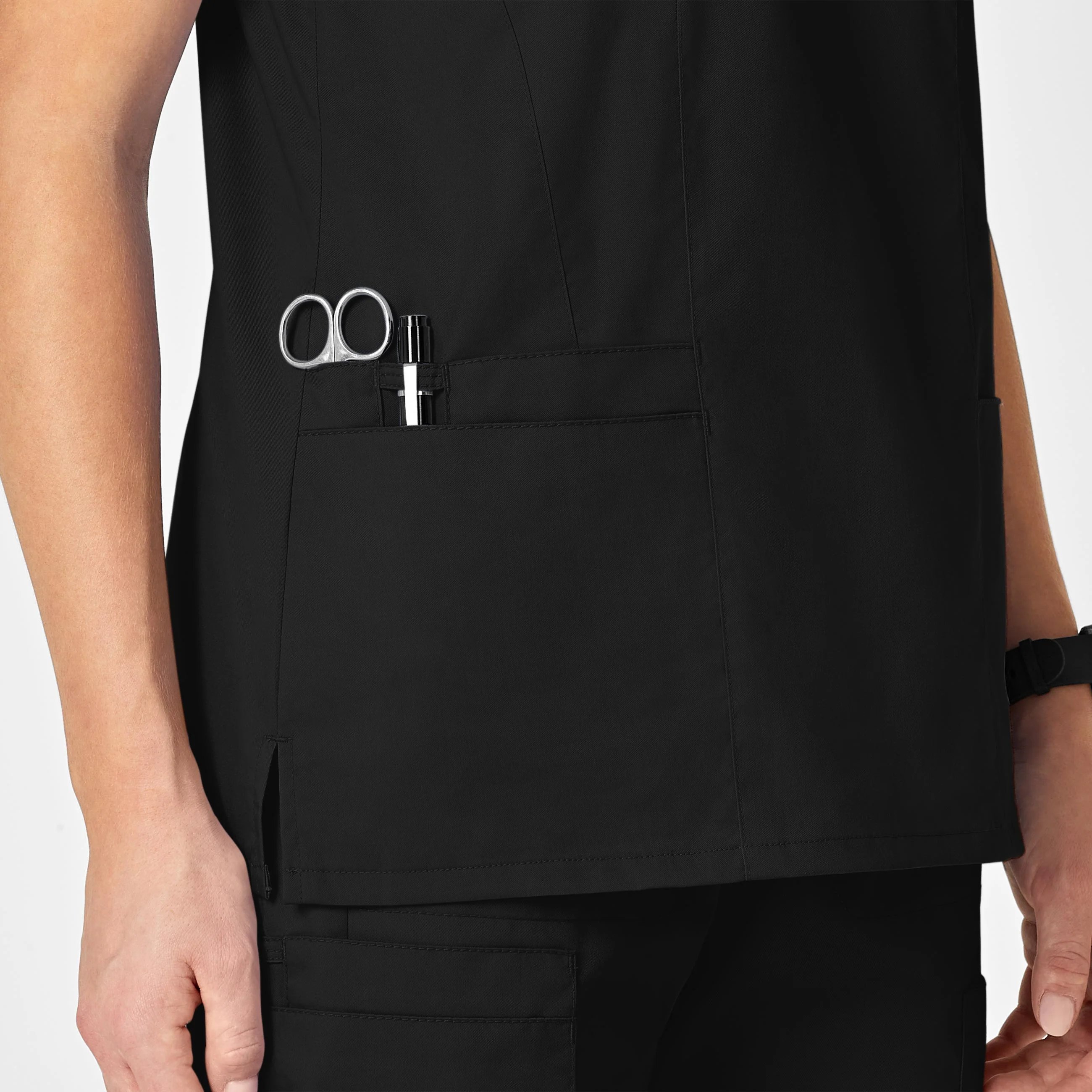 WonderWORK Women's Shaped V-Neck Scrub Top - Black - Image 8